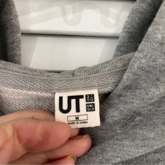 Uniqlo Disney X Warhol Mickey Long Sweatshirt - Picture 7 of 7